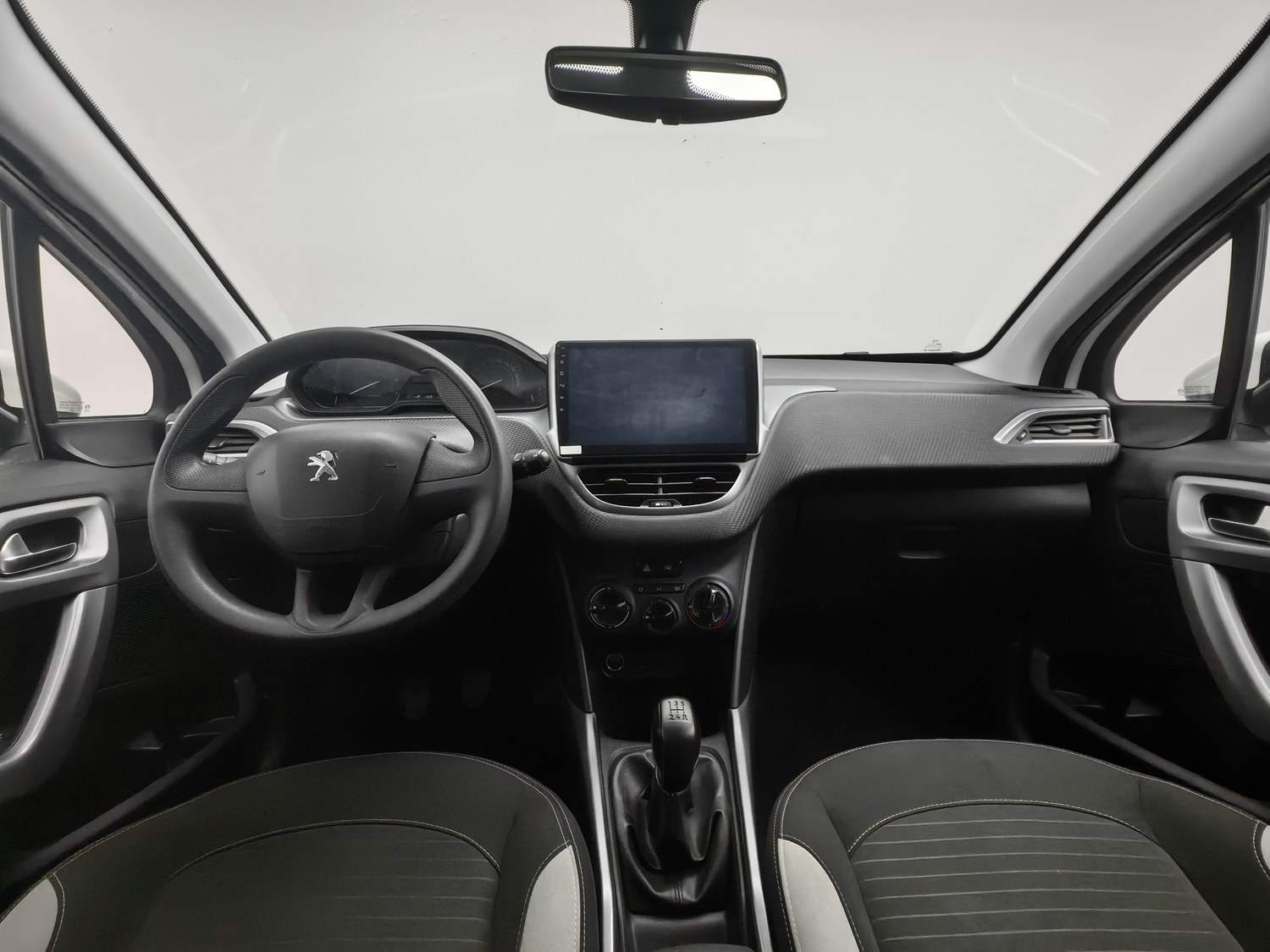 Used Peugeot 2008 2014 1.6 MT