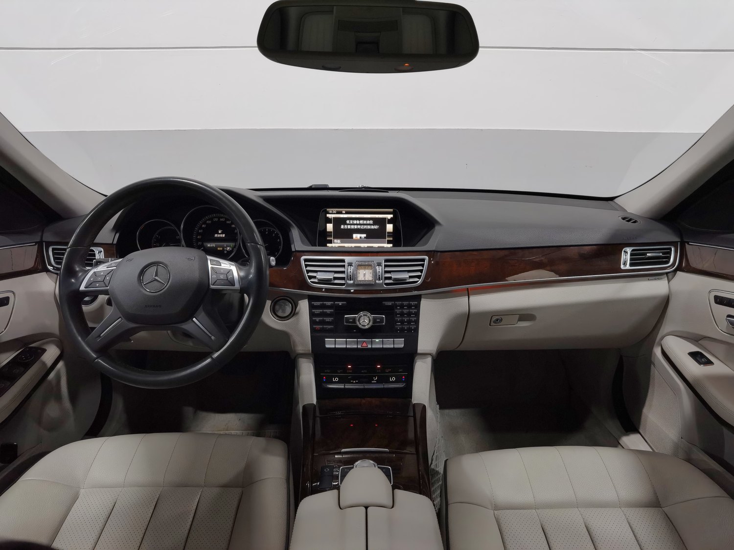 Used Mercedes-Benz E-Class 2015 2.0 AT