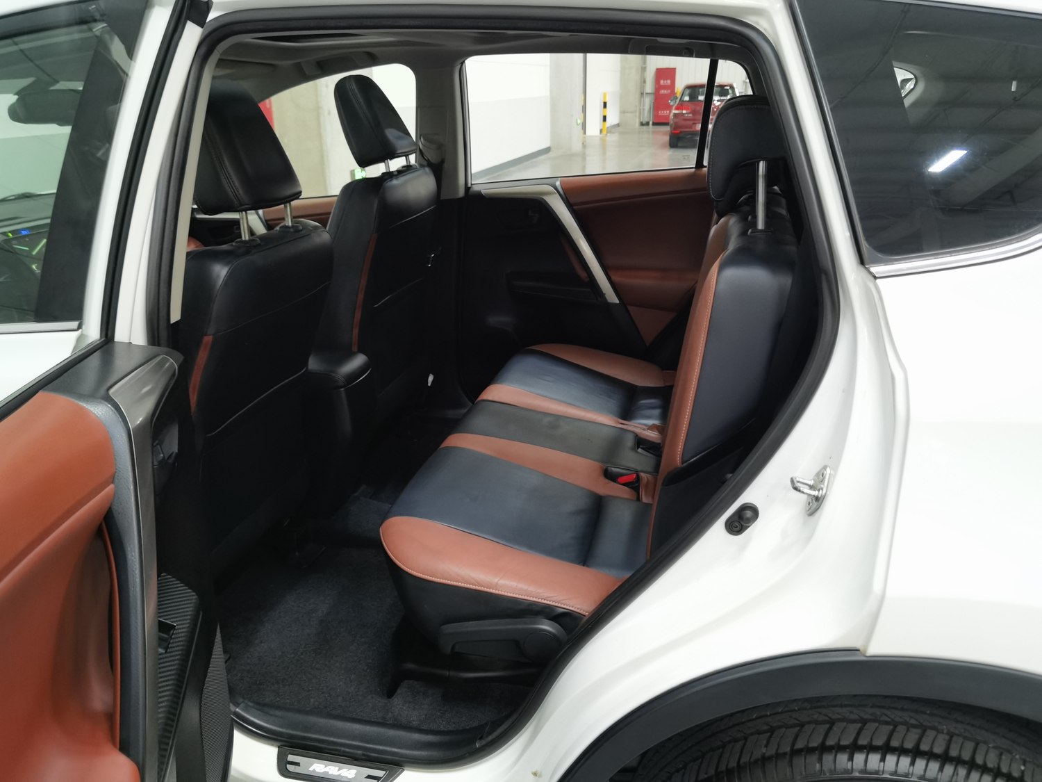 Used Toyota RAV4 2013 2.5 AT