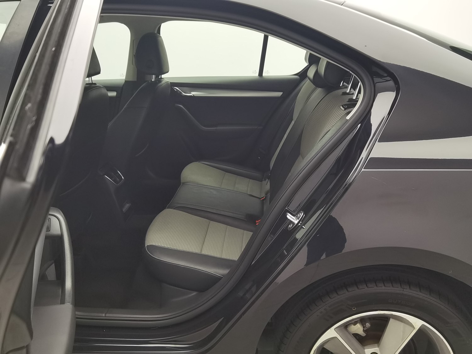 Used Skoda Octavia 2016 1.6 AT
