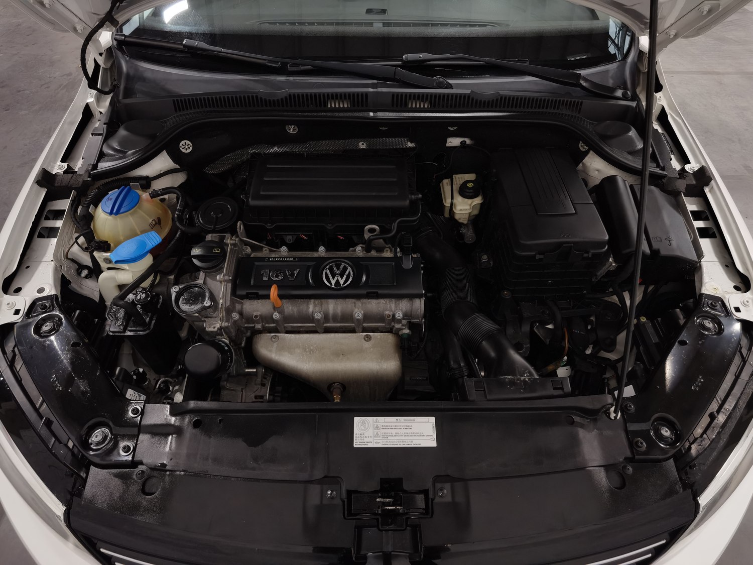 Used Volkswagen Sagitar 2014 1.6 AT