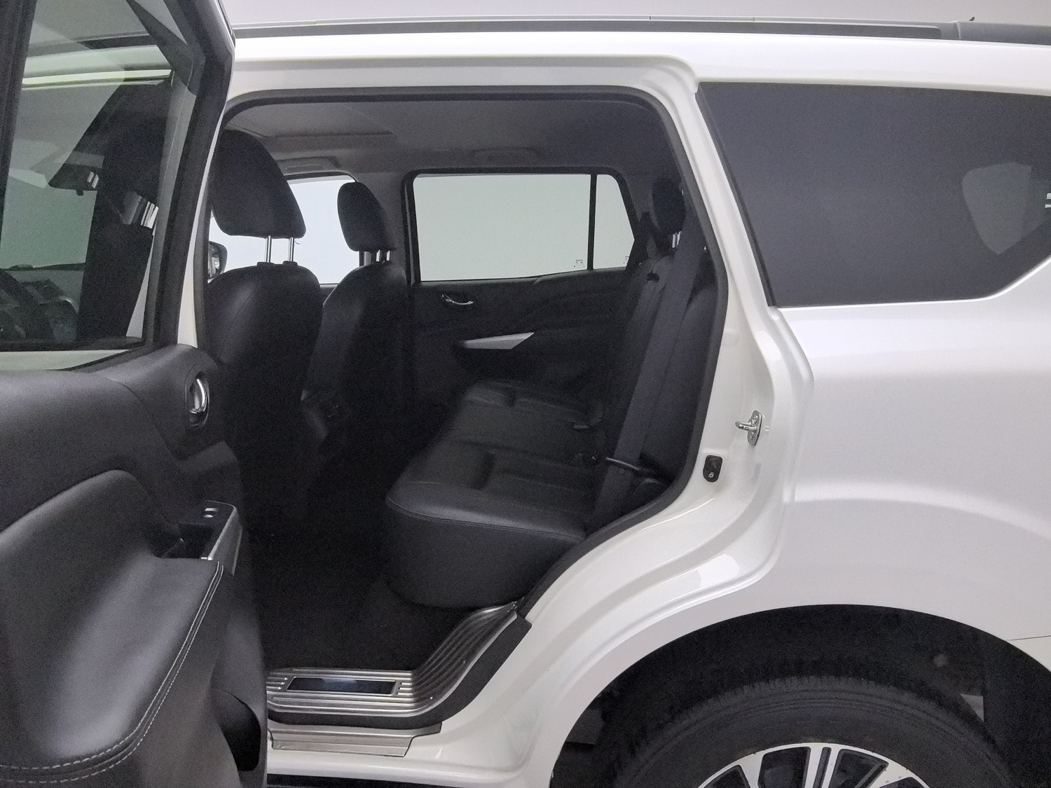 Used Nissan Terra 2020 2.5 AT
