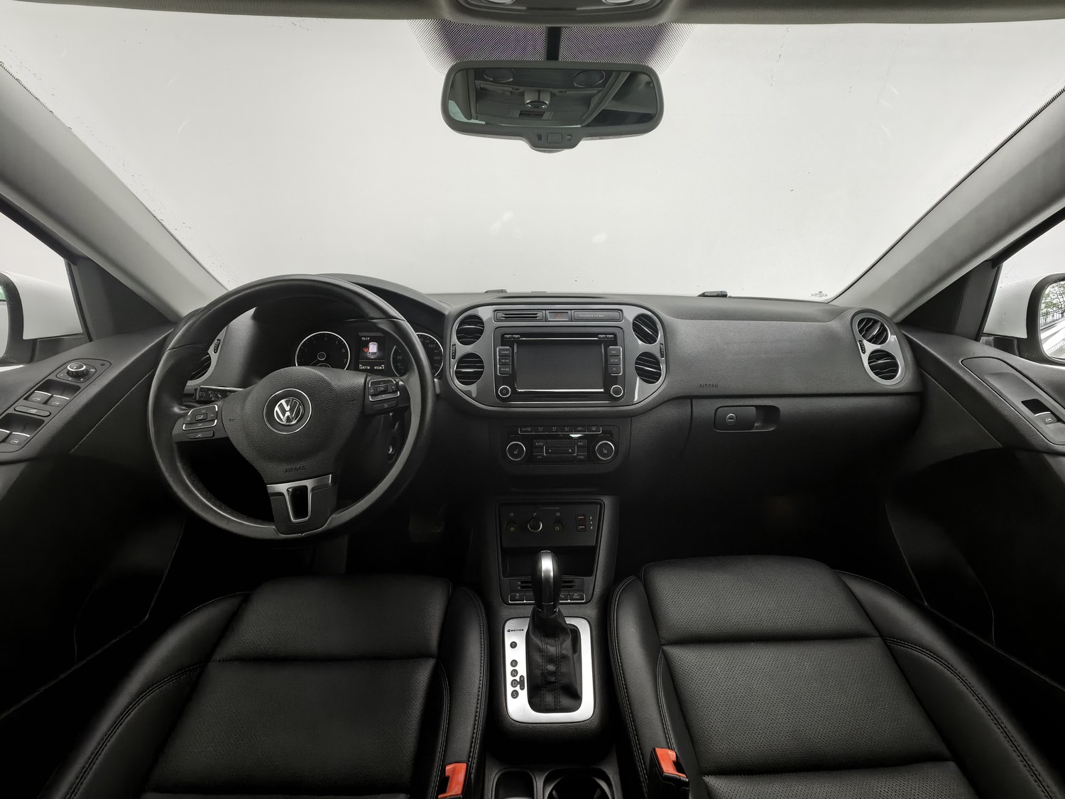 Used Volkswagen Tiguan 2015 2.0 AT