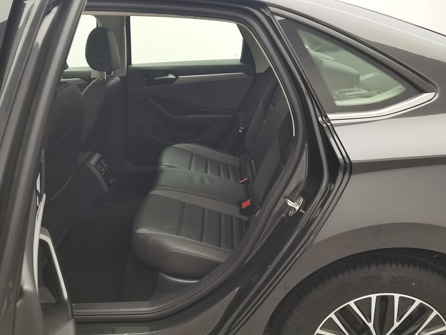 Used Volkswagen Sagitar 2019 1.4 AT