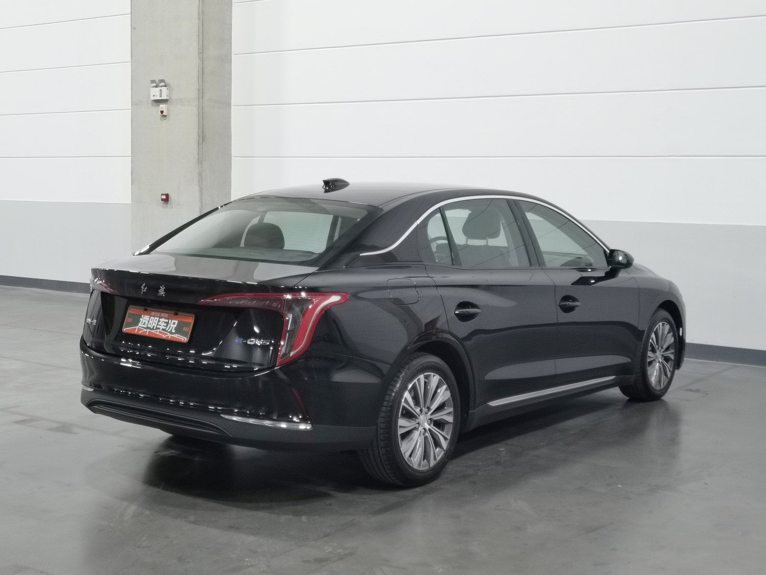 Used Hongqi E-QM5 2022