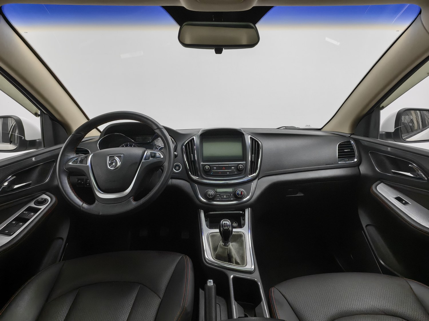 Used Baojun 560 2015 1.8 MT