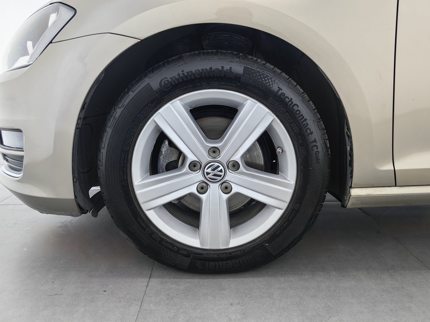 Used Volkswagen Golf 2015 1.4 AT