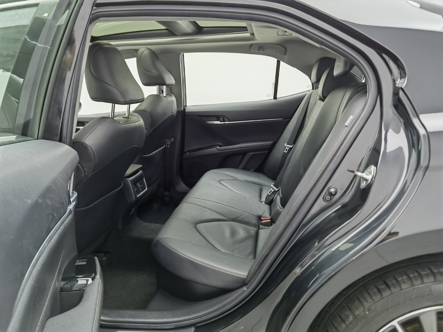 Used Toyota Camry 2021 2.5 AT