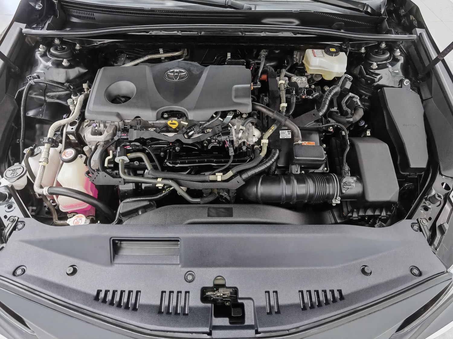 Used Toyota Camry 2021 2.5 AT