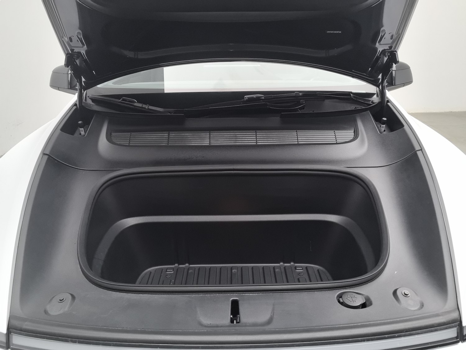 Used Tesla Model Y 2025