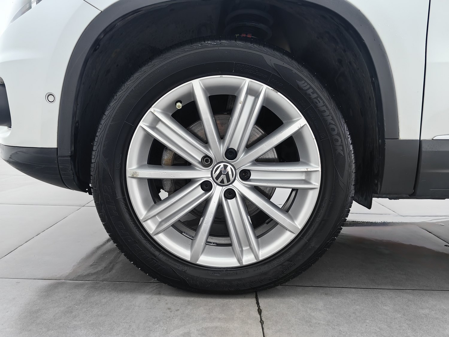 Used Volkswagen Tiguan 2015 2.0 AT