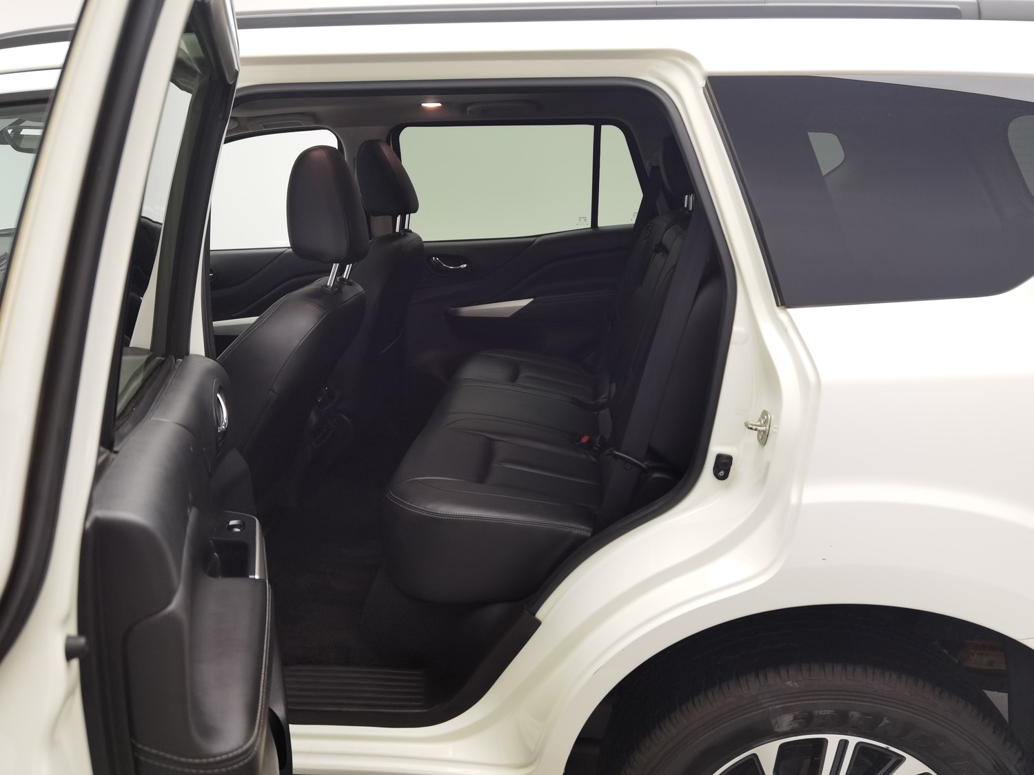 Used Nissan Terra 2020 2.5 AT