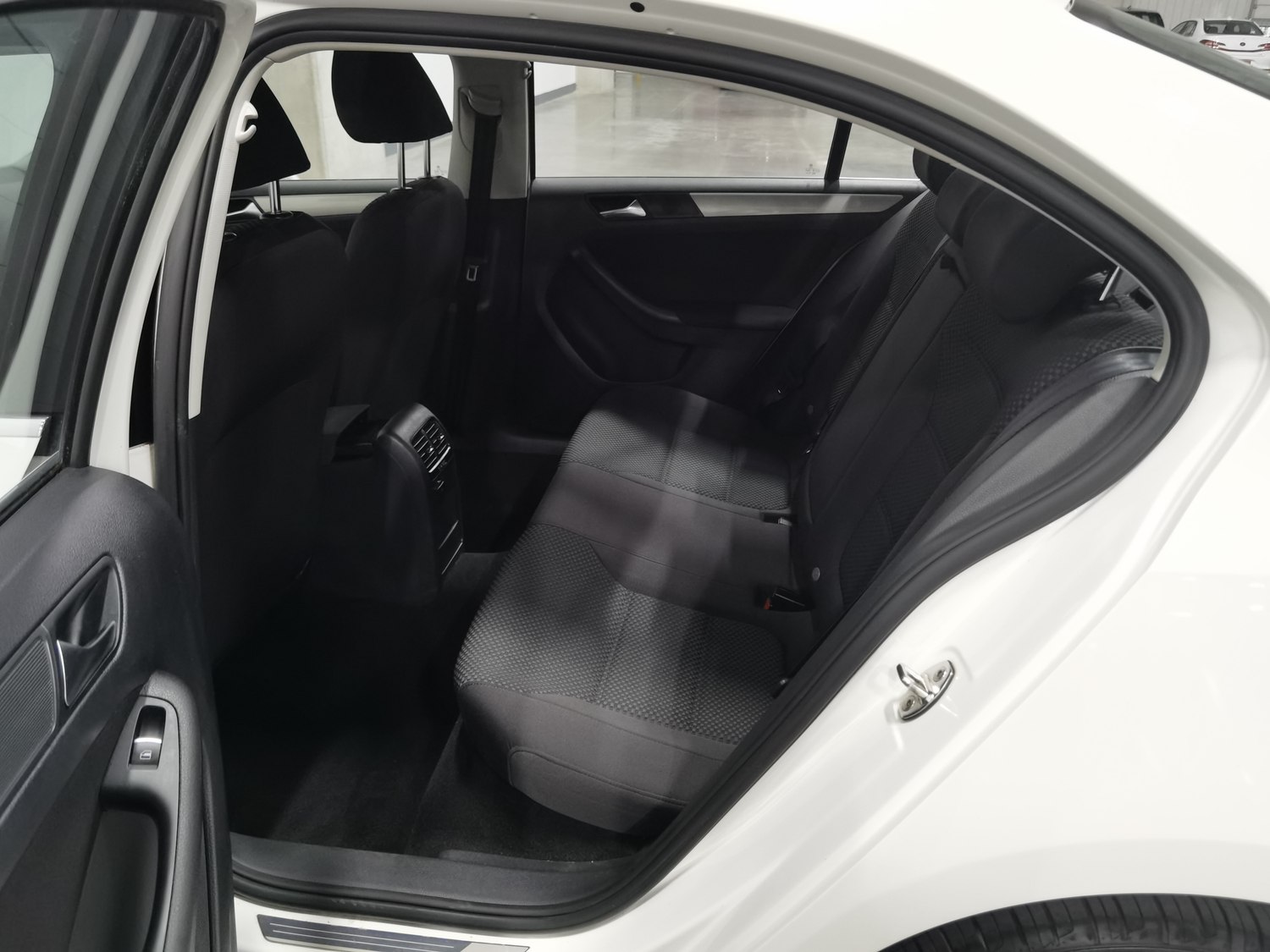 Used Volkswagen Sagitar 2014 1.6 AT