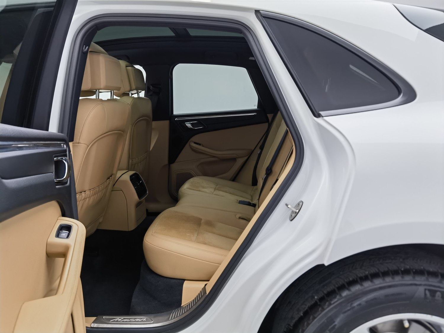 Used Porsche Macan 2017 2.0 AT