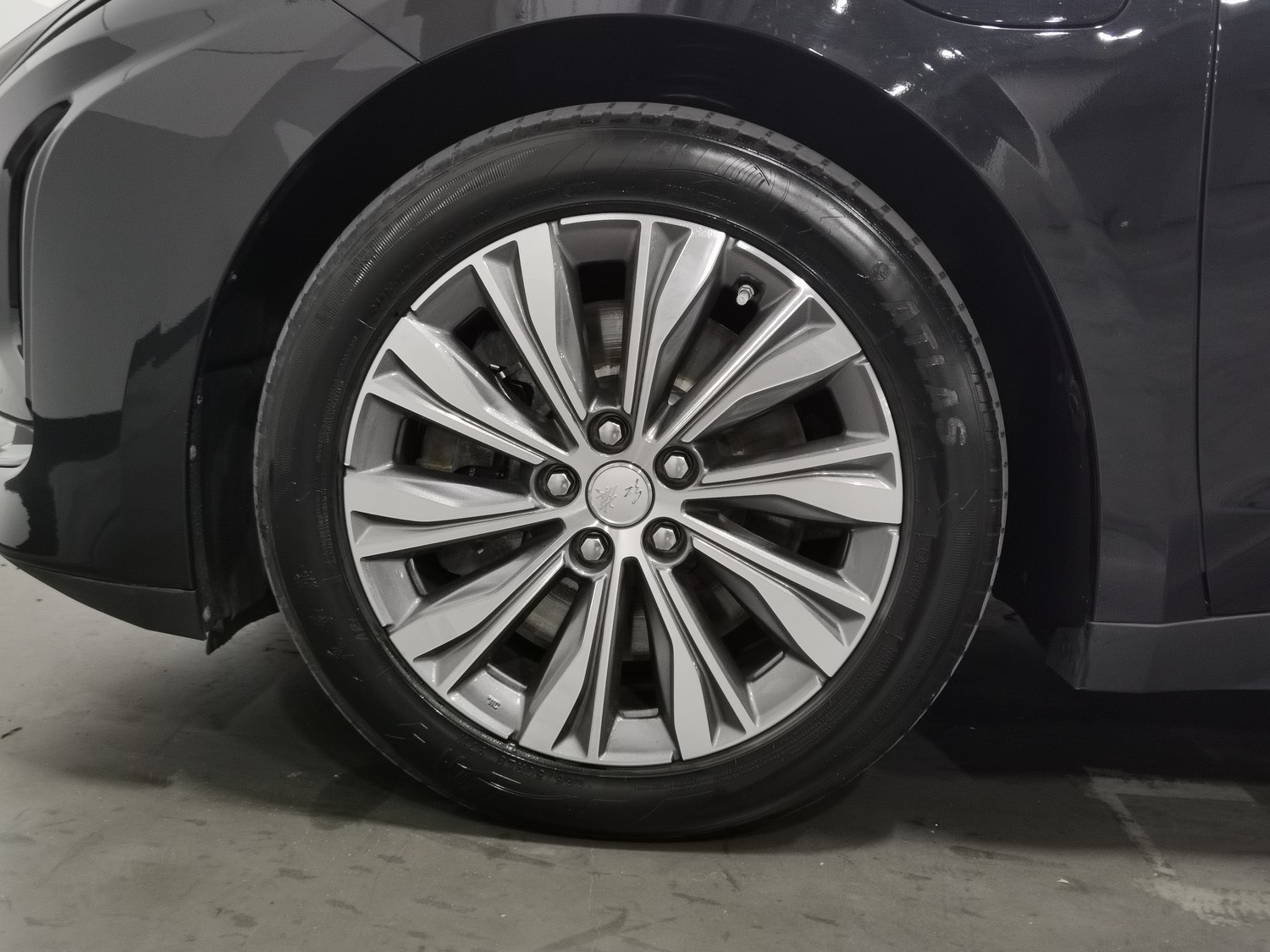 Used Hongqi E-QM5 2022