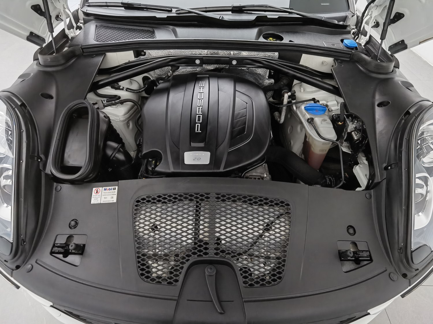 Used Porsche Macan 2017 2.0 AT
