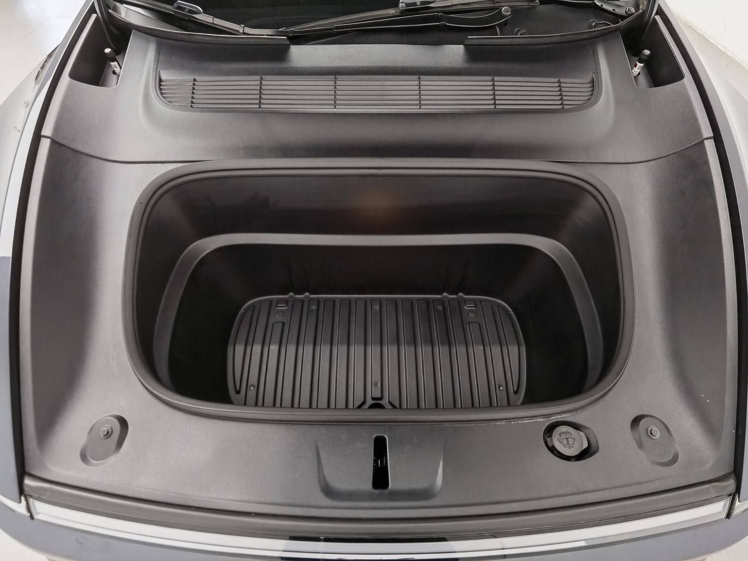 Used Tesla Model Y 2025