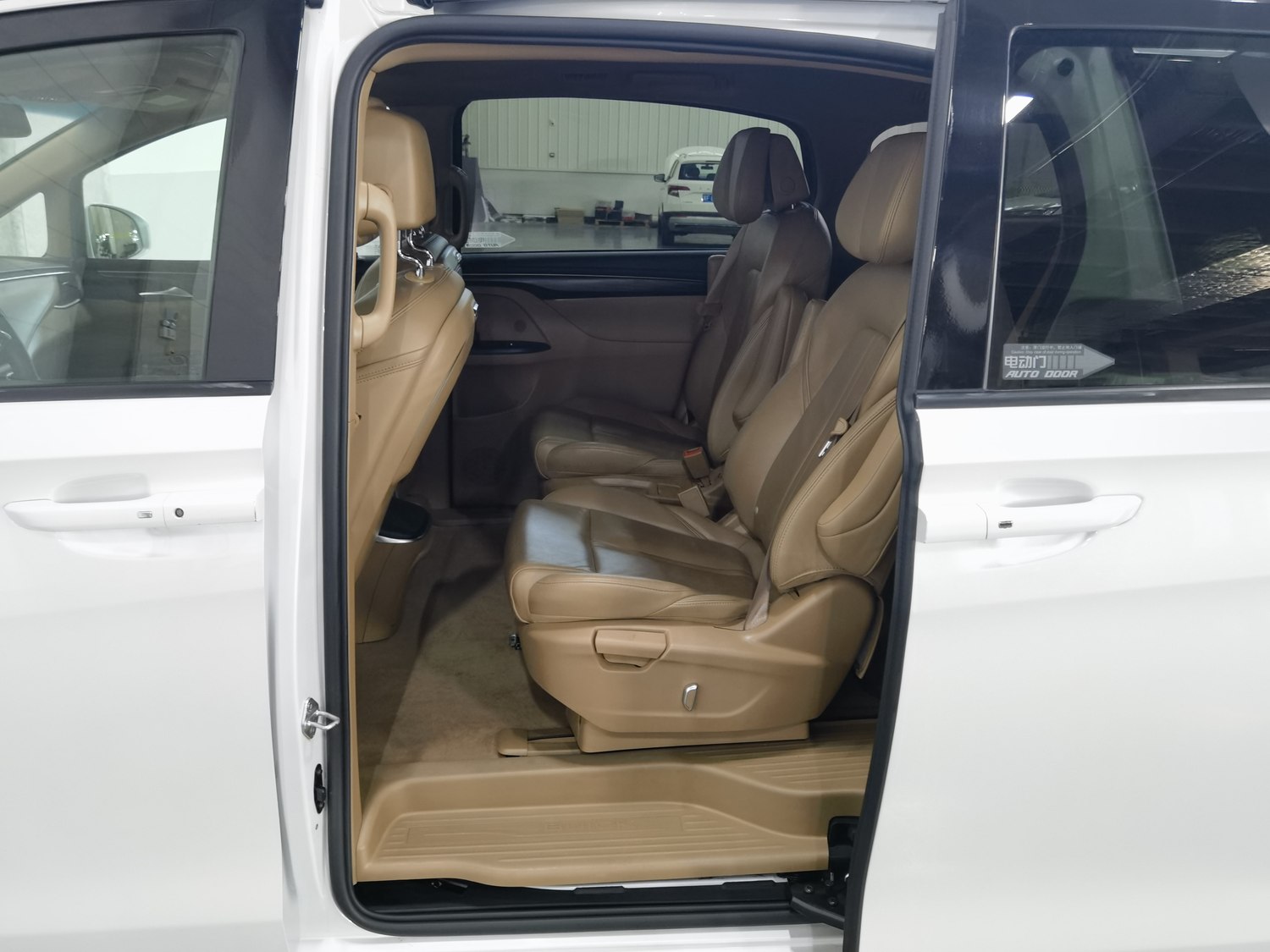 Used Buick GL8 2020 2.0 AT
