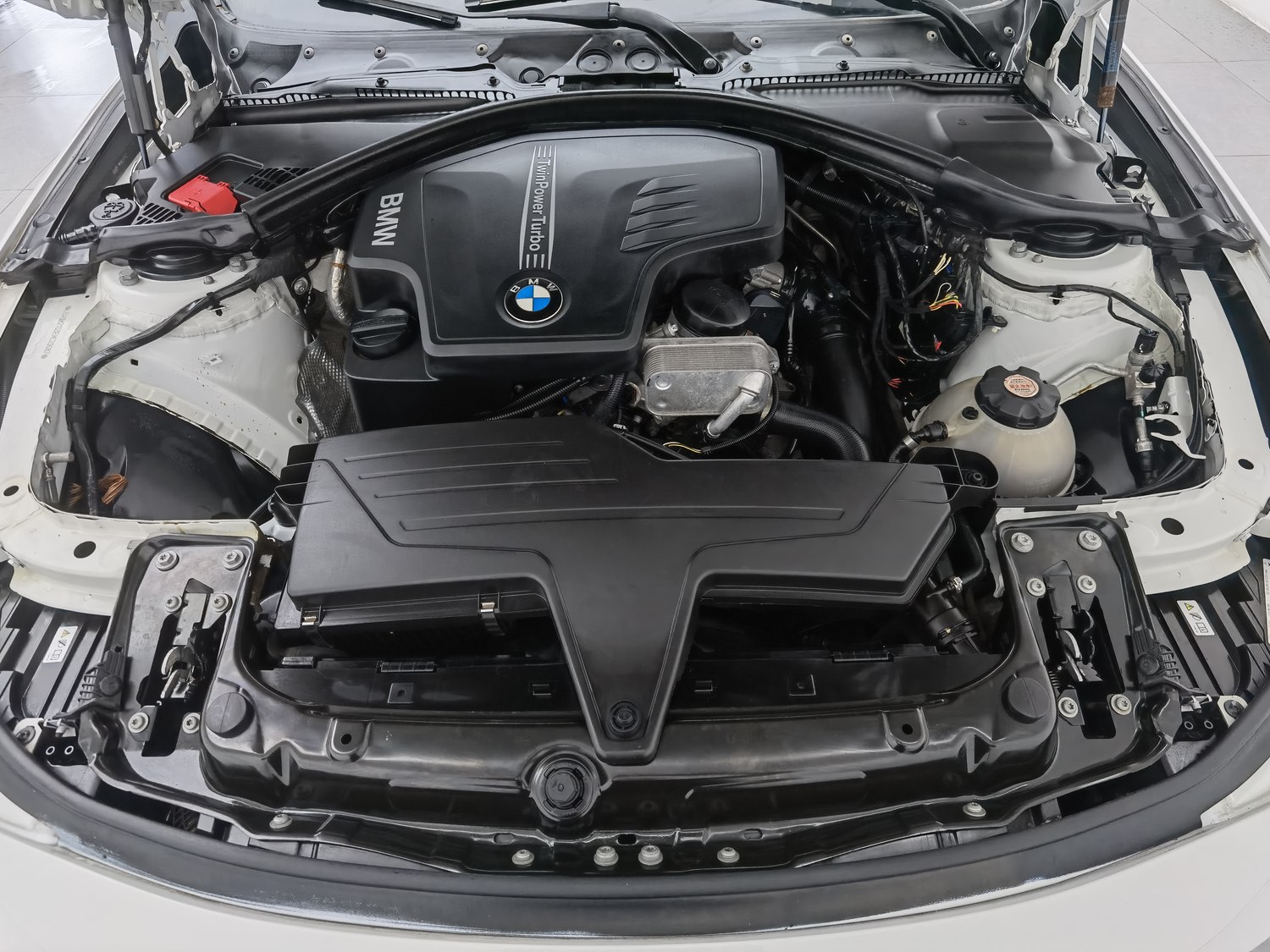 Used BMW 3 Series 2014 2.0 AT