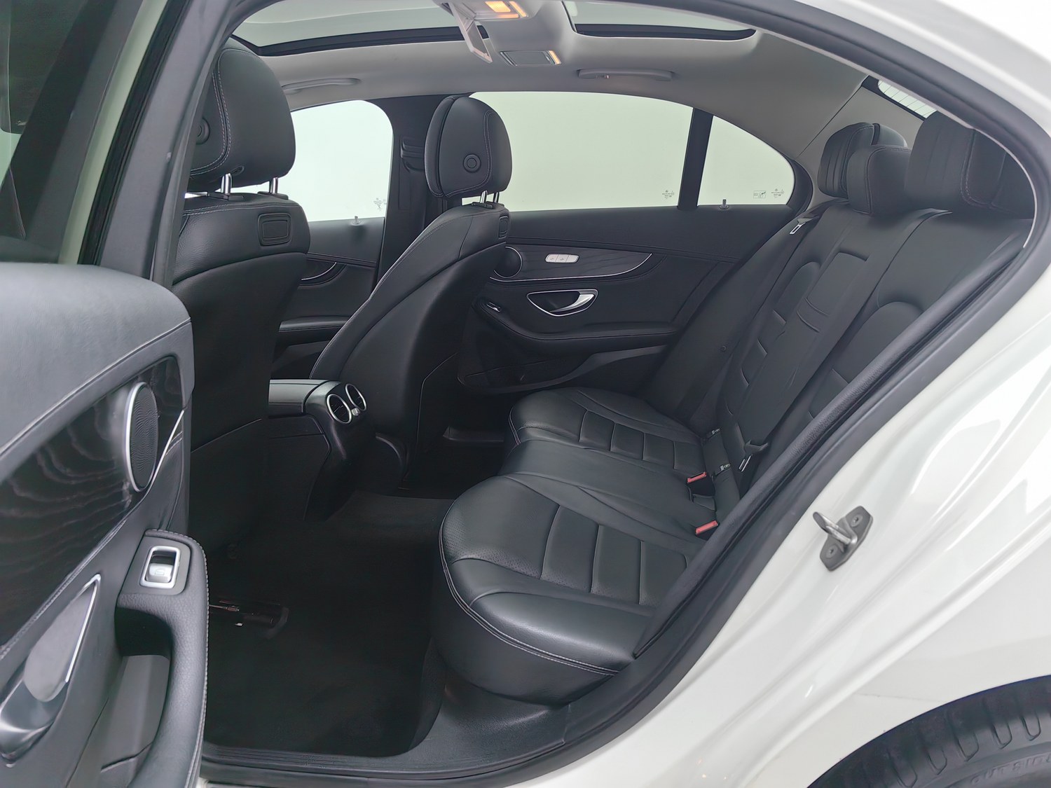 Used Mercedes-Benz C-Class 2018 2.0 AT