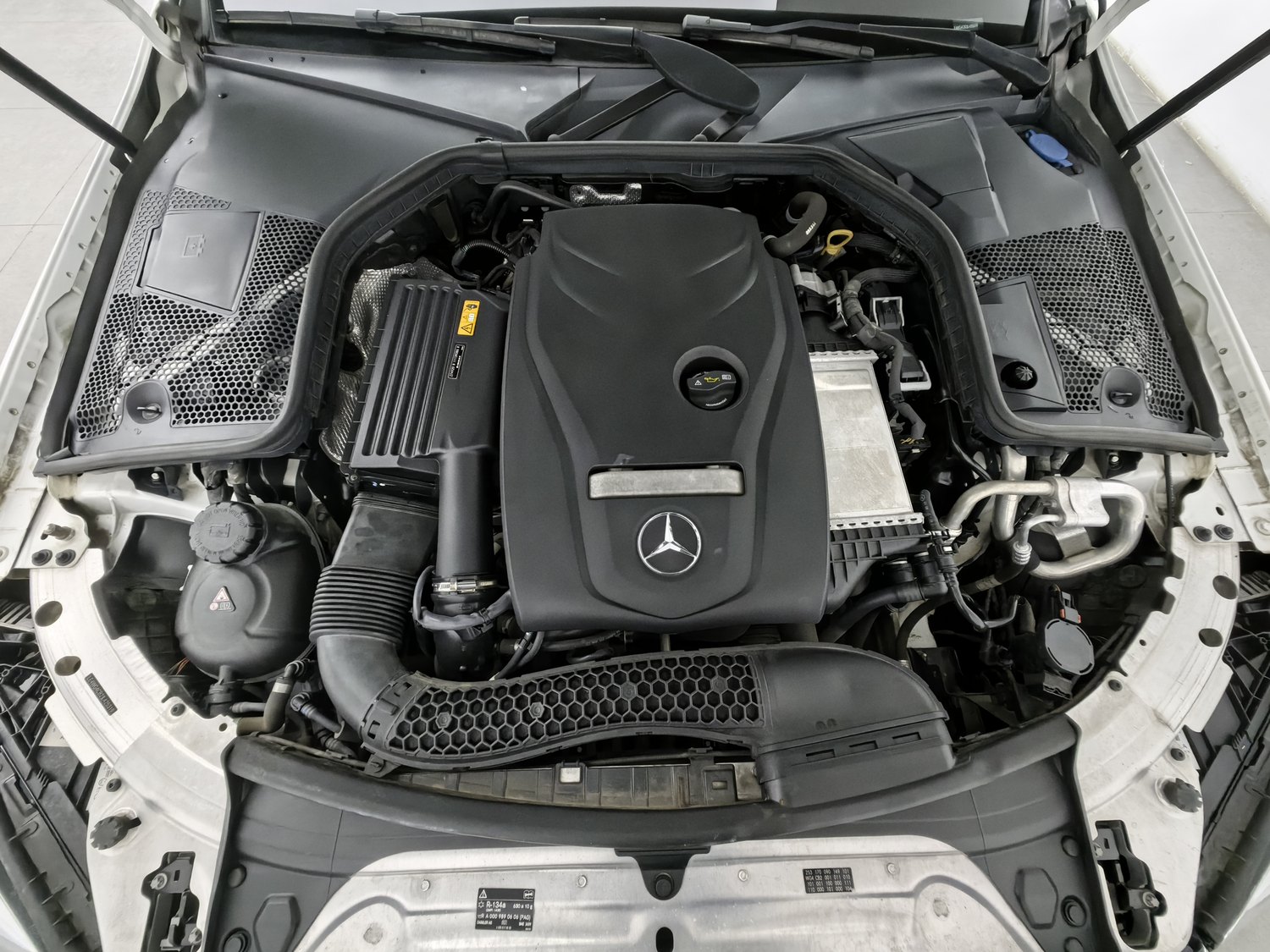 Used Mercedes-Benz C-Class 2018 2.0 AT