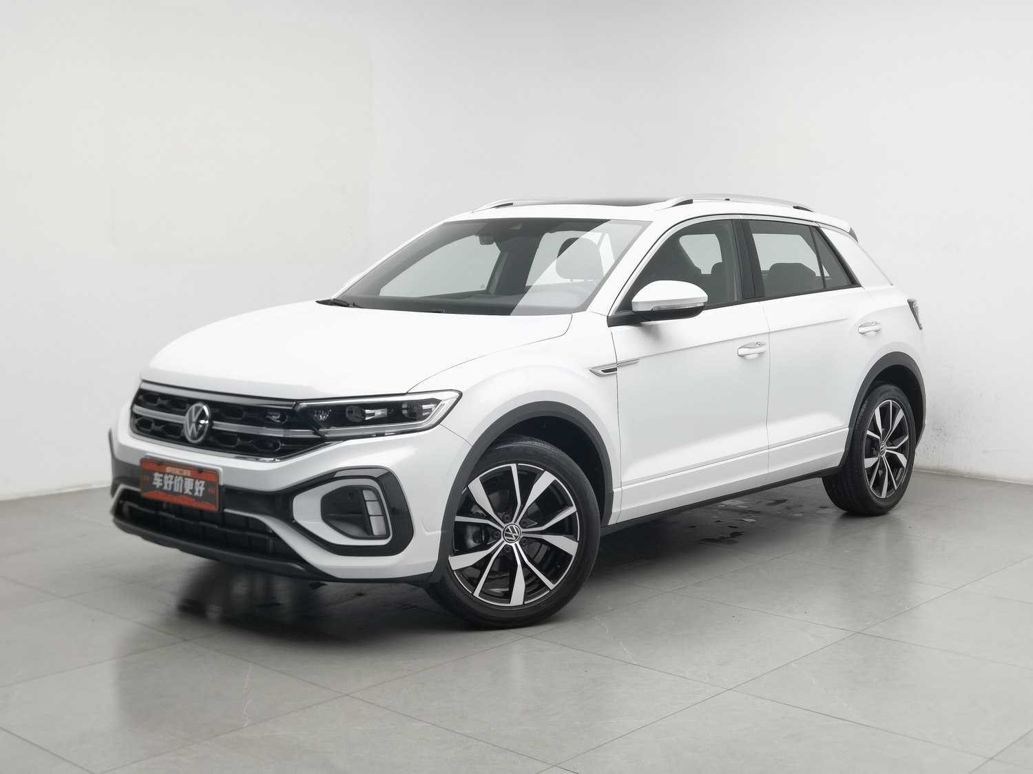 Used Volkswagen T-Roc 2023 1.5 AT