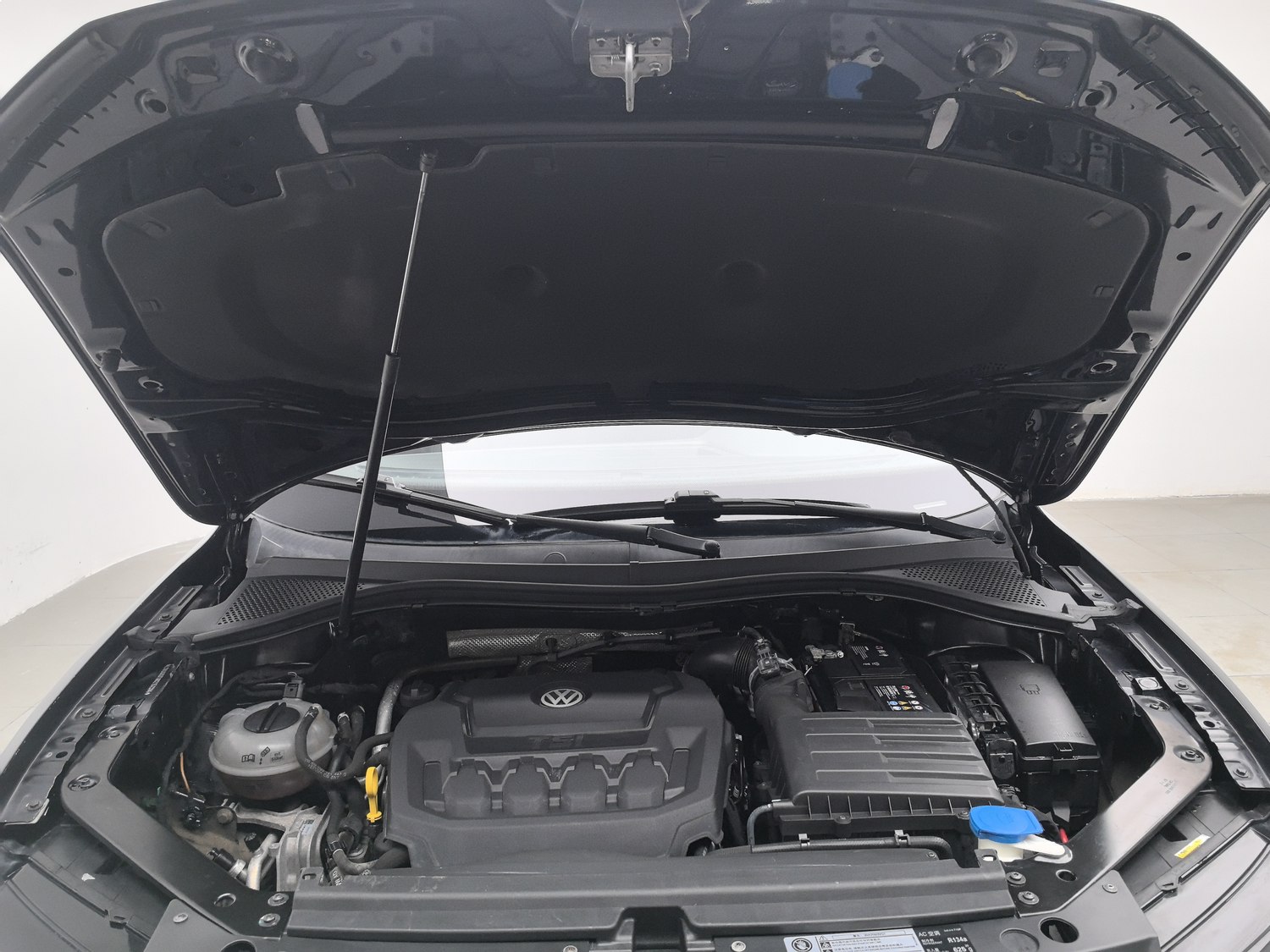 Used Volkswagen Tiguan L 2019 2.0 AT