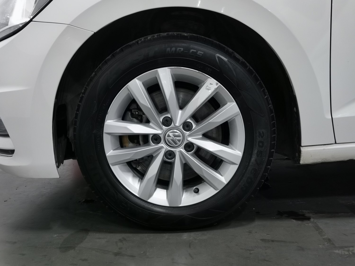 Used Volkswagen Touran 2016 1.4 AT