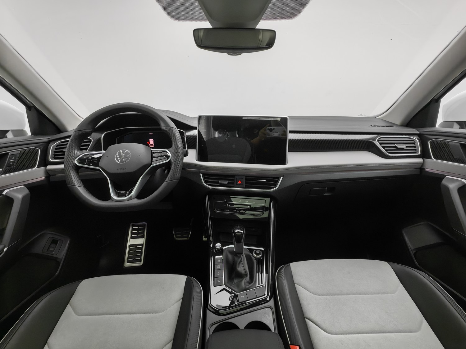 Used Volkswagen Tayron X 2023 2.0 AT