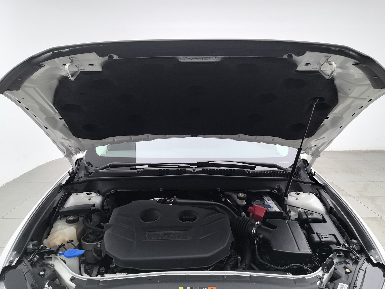 Used Ford Mondeo 2013 2.0 AT