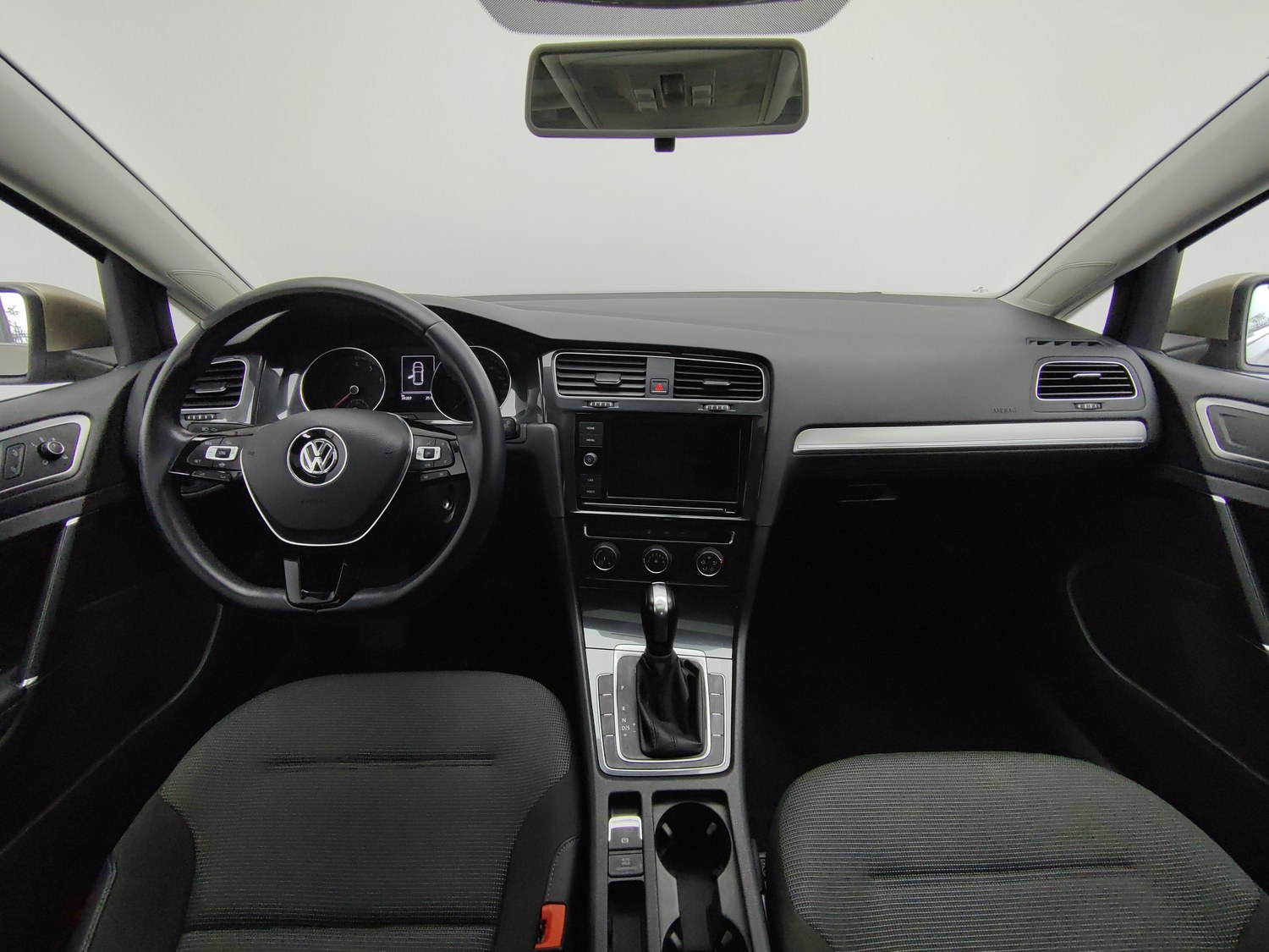 Used Volkswagen Golf 2019 1.6 AT