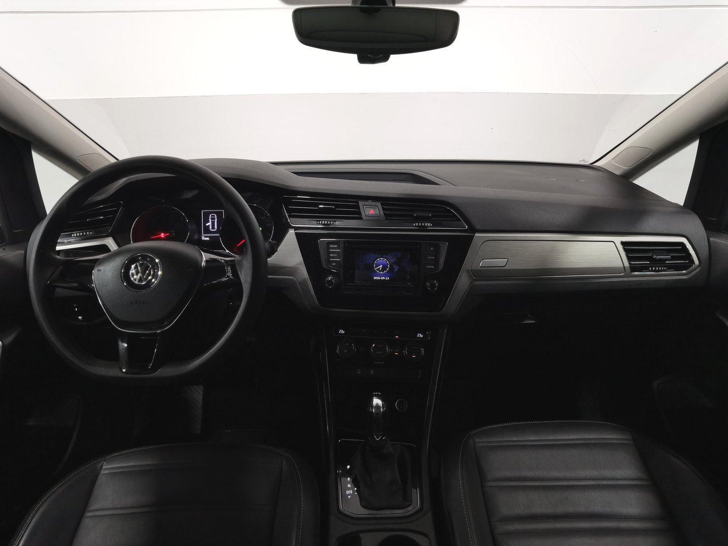 Used Volkswagen Touran 2016 1.4 AT