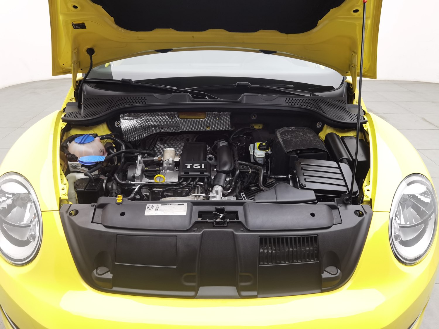 Used Volkswagen Beetle (Imported) 2014 1.2 AT