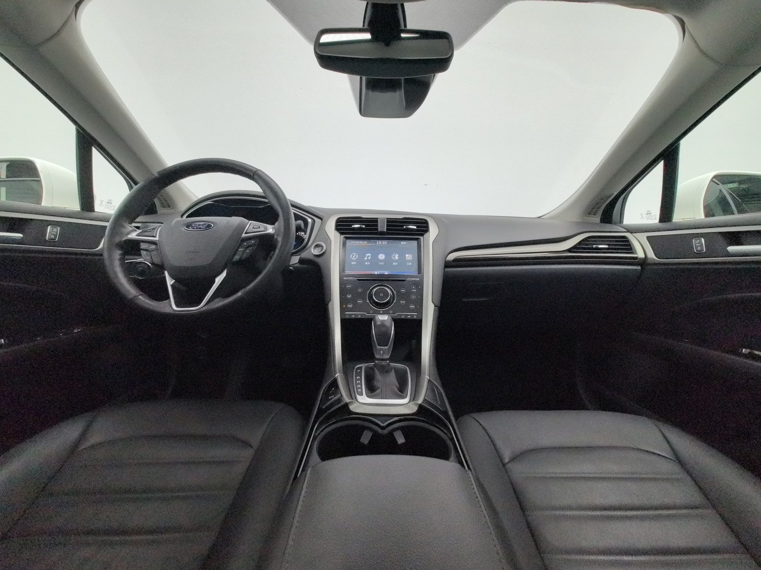 Used Ford Mondeo 2013 2.0 AT