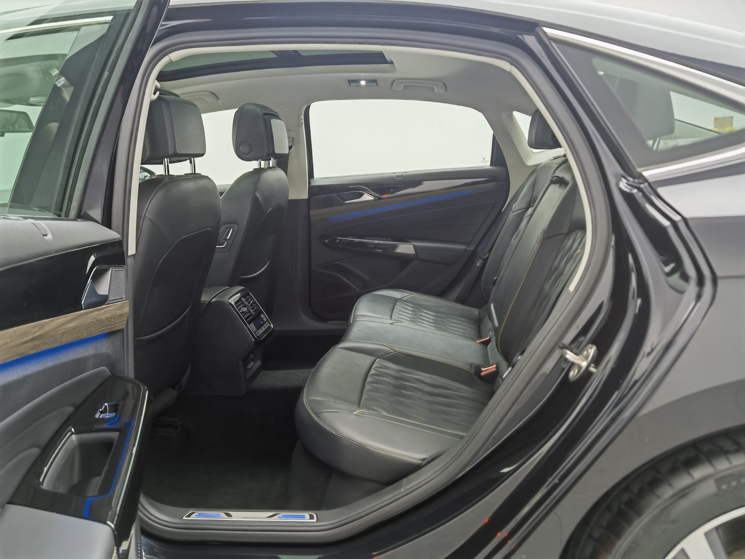 Used Volkswagen Passat EV 2020 1.4 AT