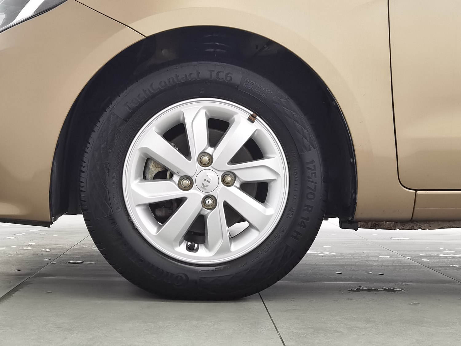 Used Kia K2 2015 1.4 MT