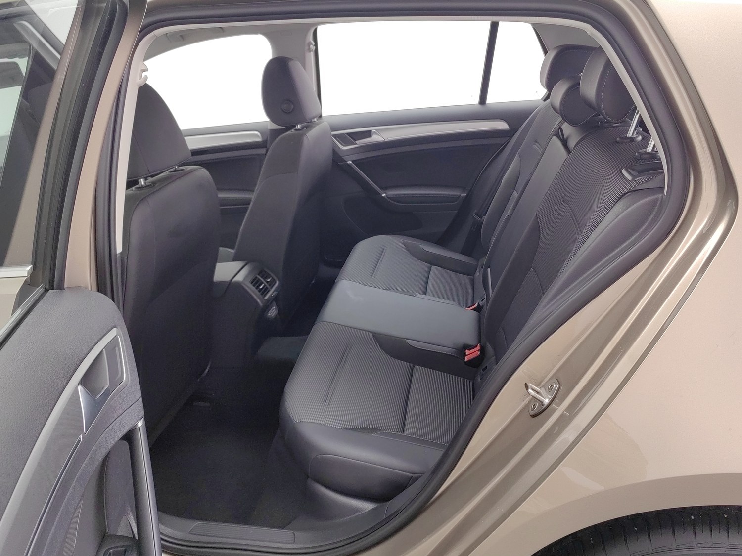 Used Volkswagen Golf 2019 1.6 AT
