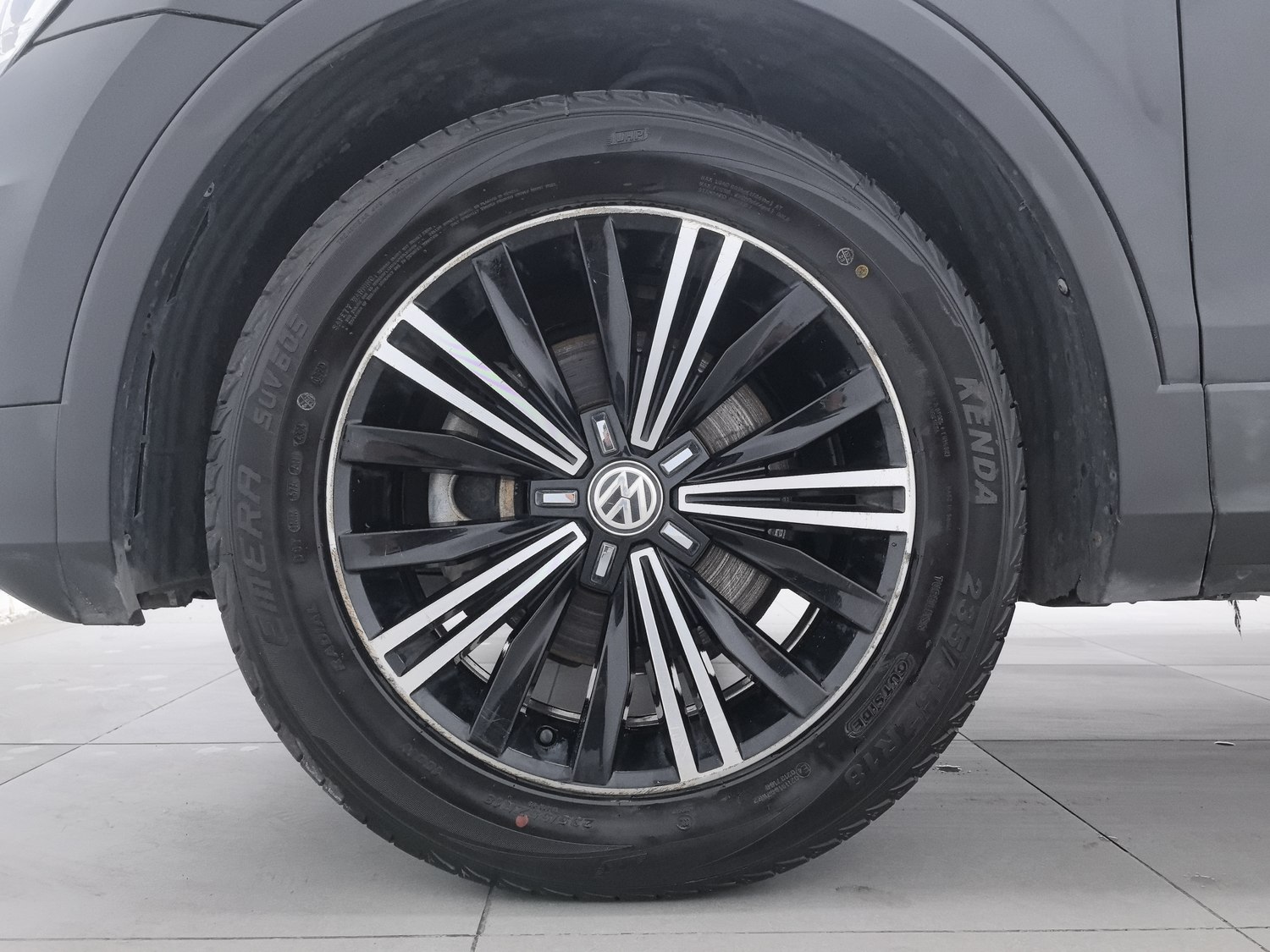 Used Volkswagen Tiguan L 2019 2.0 AT
