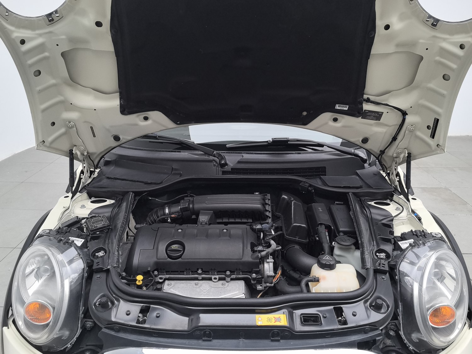 Used MINI MINI 2011 1.6 AT