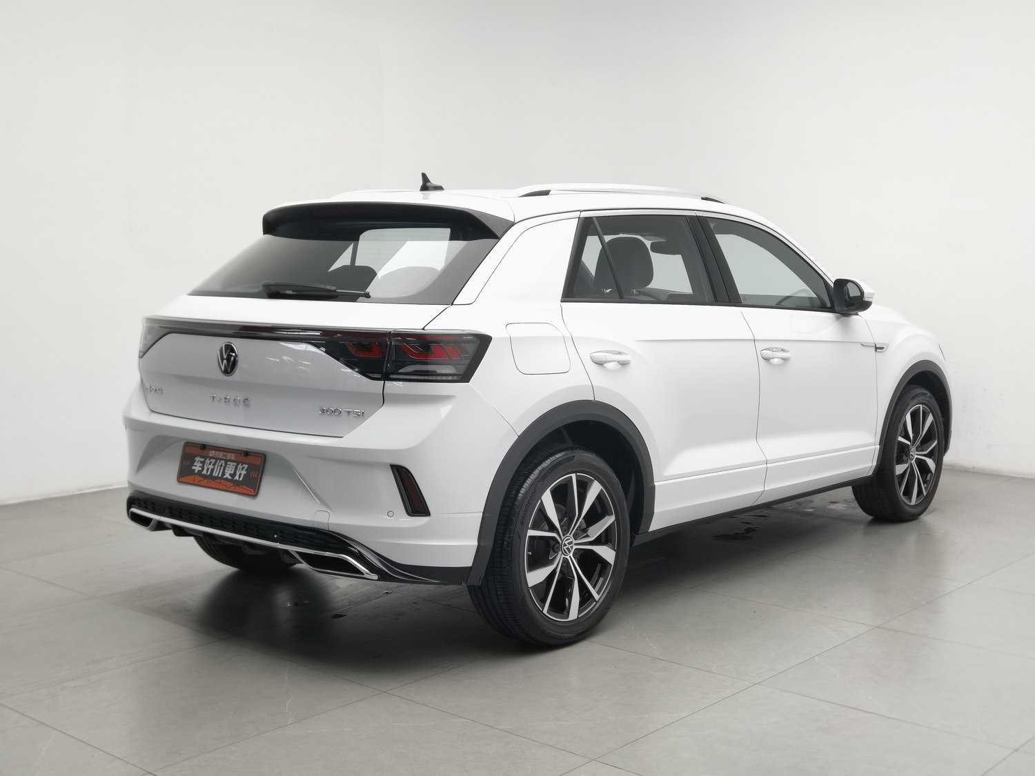 Used Volkswagen T-Roc 2023 1.5 AT