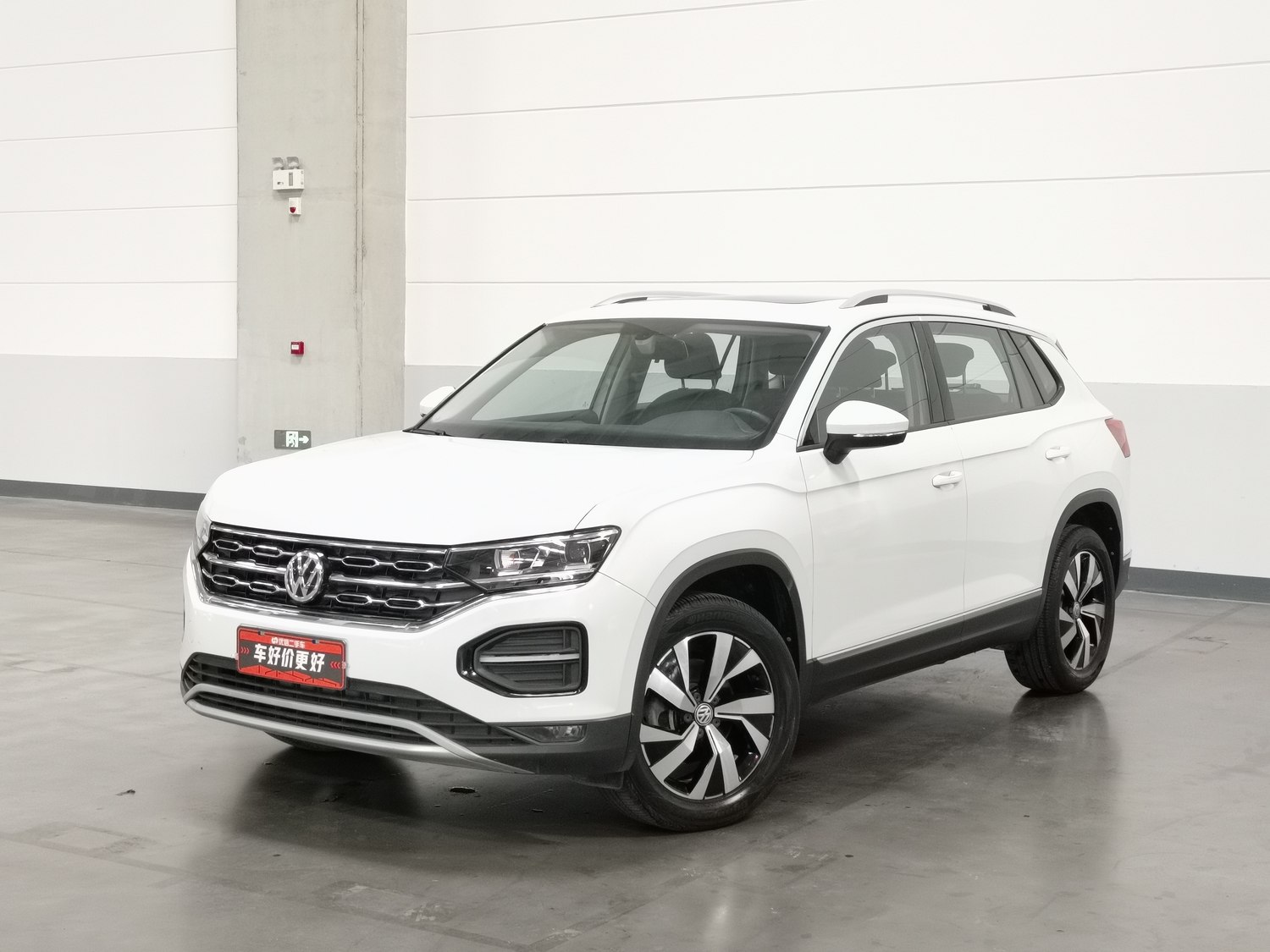 Used Volkswagen Tayron 2019 2.0 AT