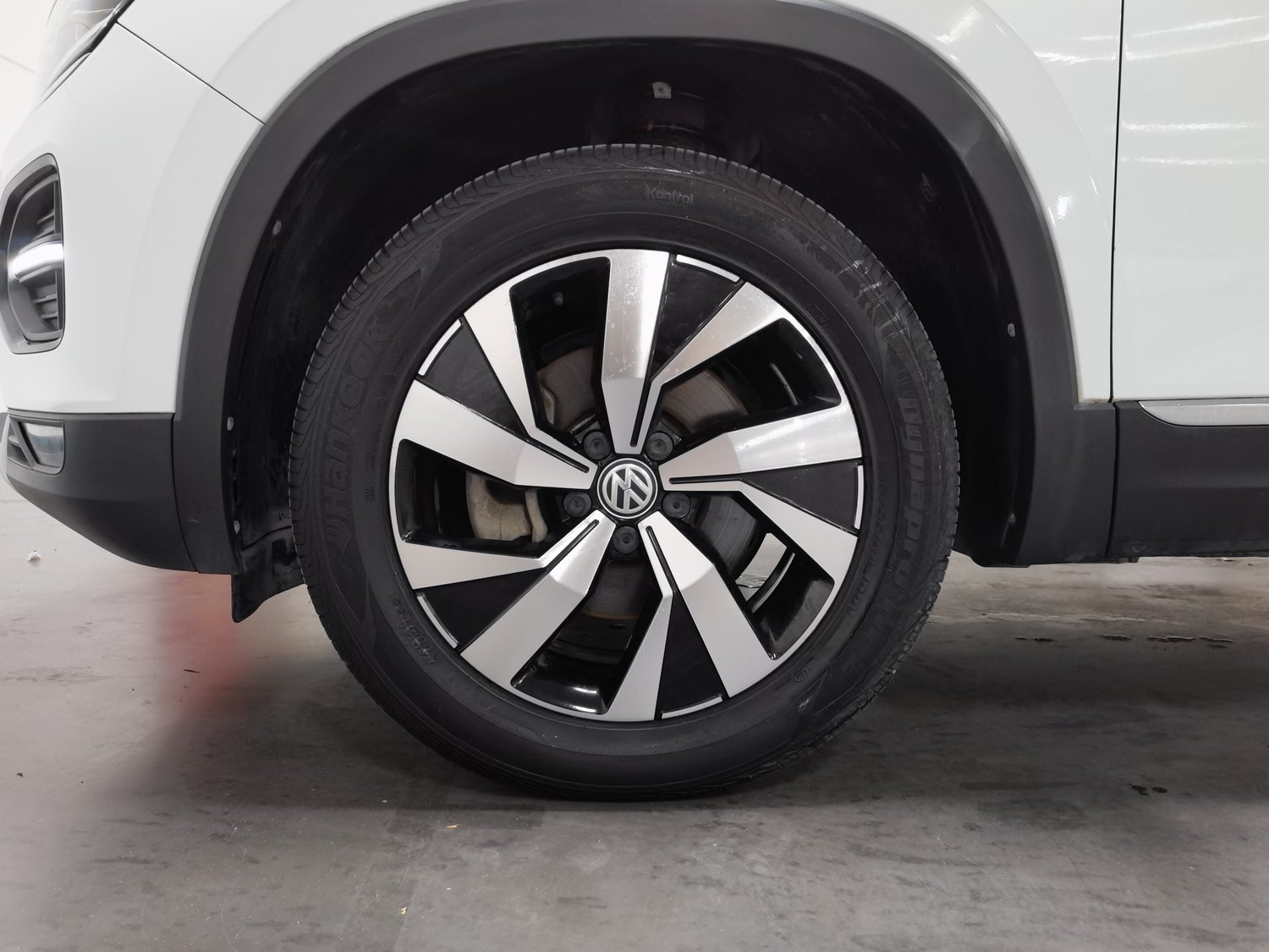 Used Volkswagen Tayron 2019 2.0 AT