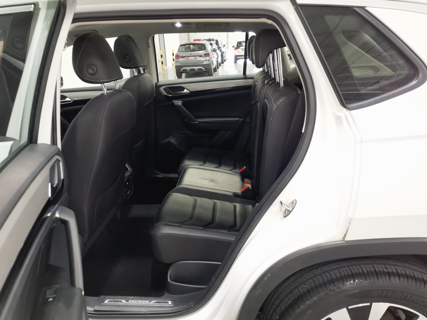 Used Volkswagen Tayron 2019 2.0 AT