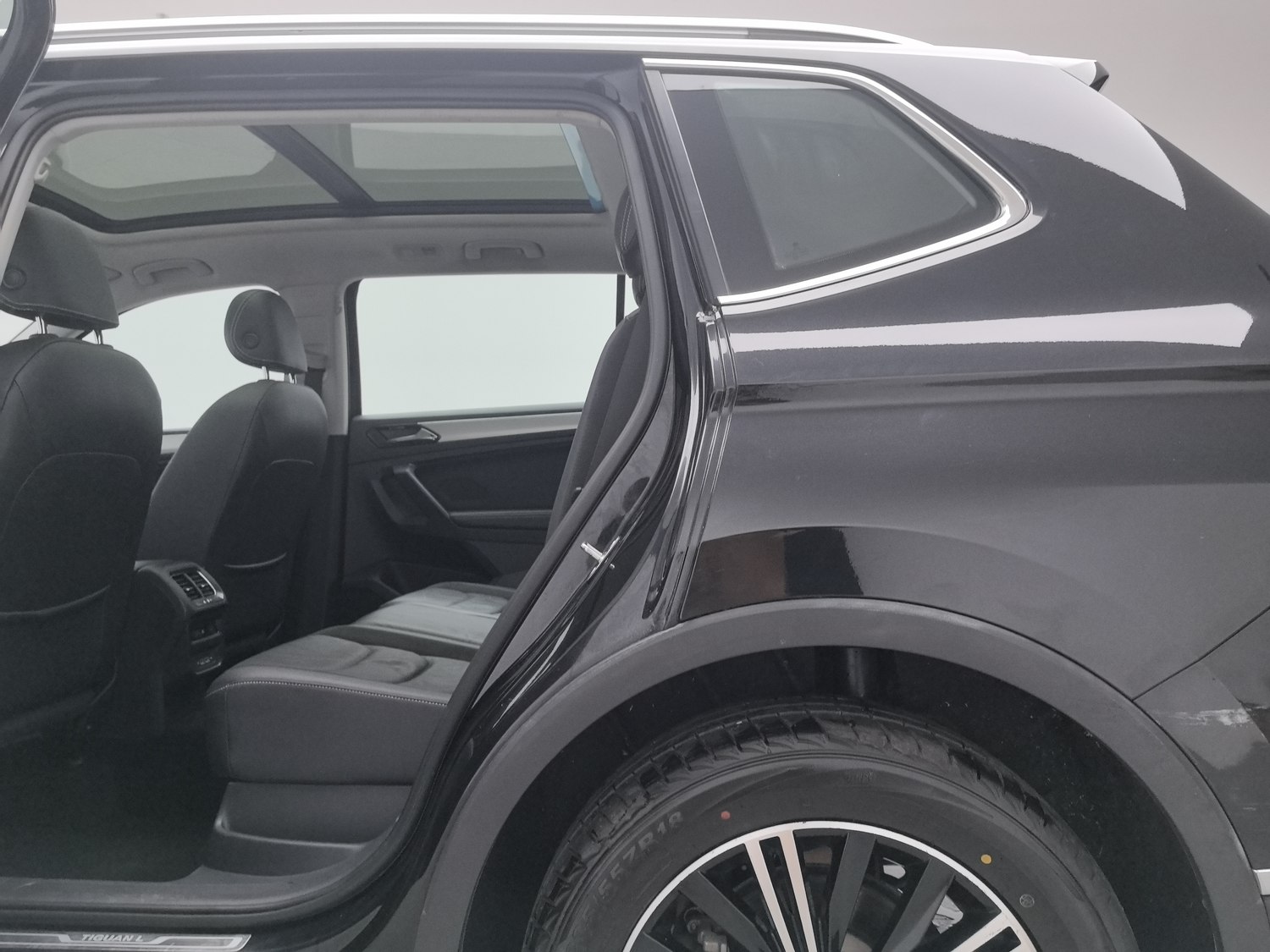 Used Volkswagen Tiguan L 2019 2.0 AT