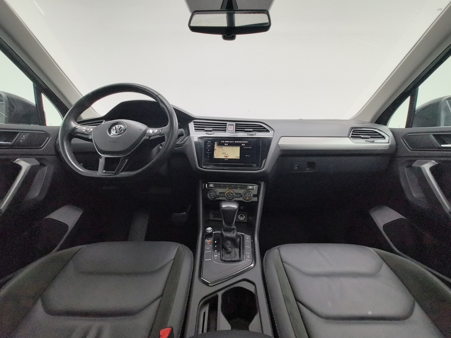 Used Volkswagen Tiguan L 2019 2.0 AT