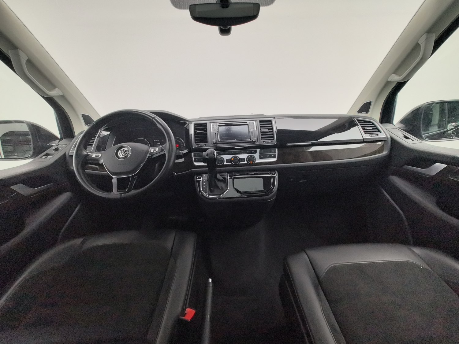 Used Volkswagen Multivan (Imported) 2018 2.0 AT