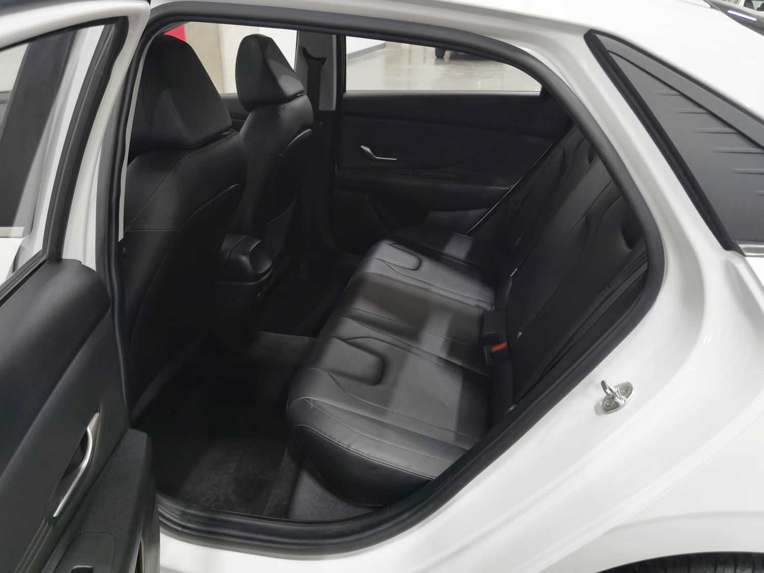 Used Hyundai Elantra 2021 1.5 AT