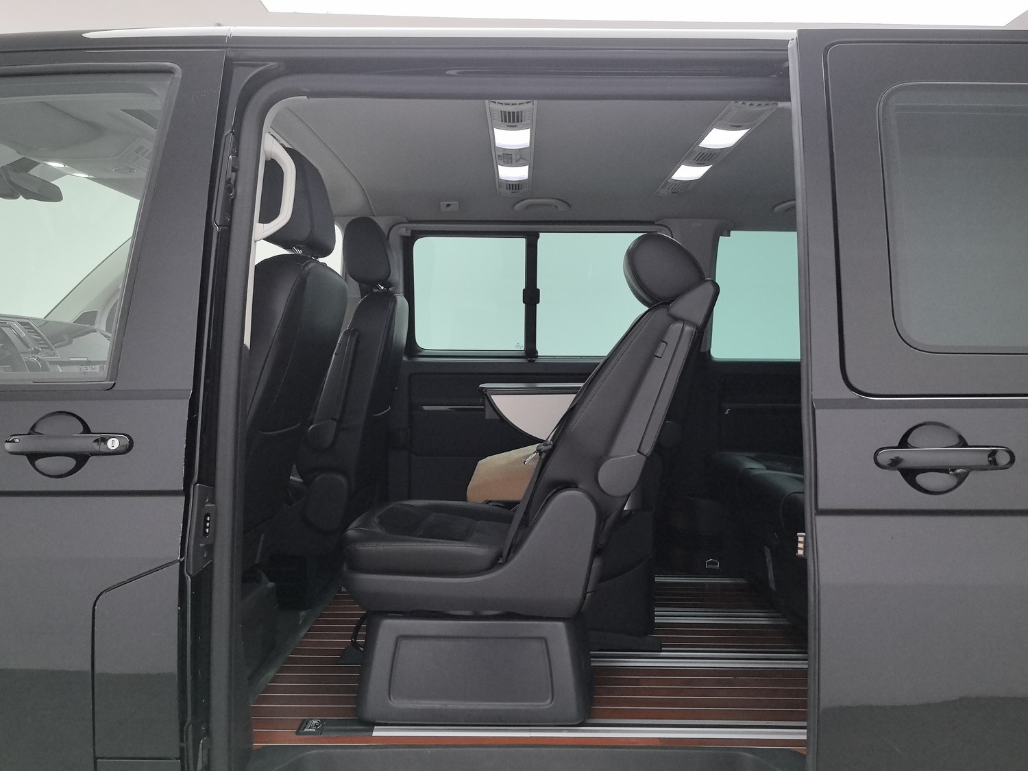 Used Volkswagen Multivan (Imported) 2018 2.0 AT
