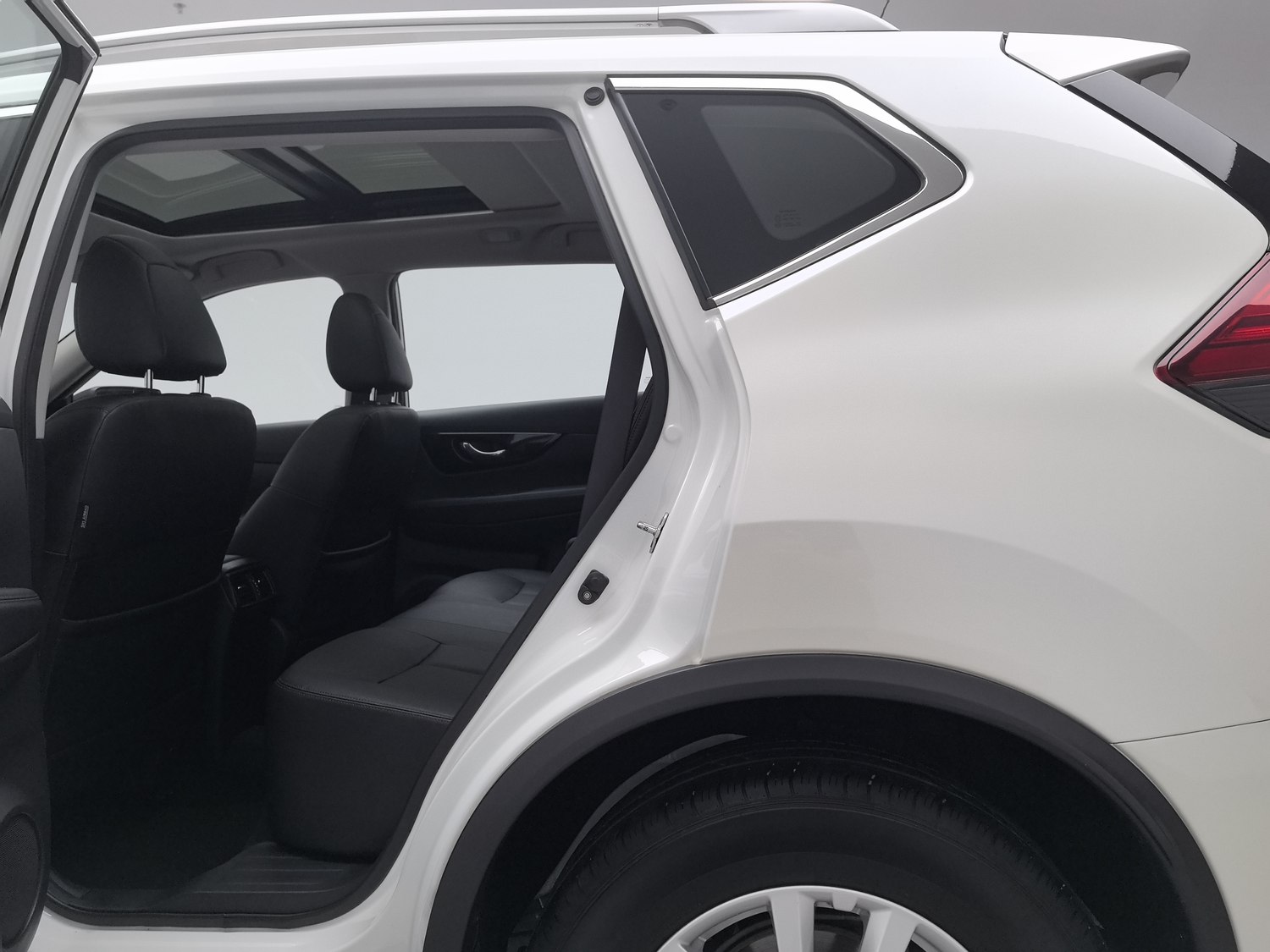 Used Nissan X-Trail 2022 2.0 AT