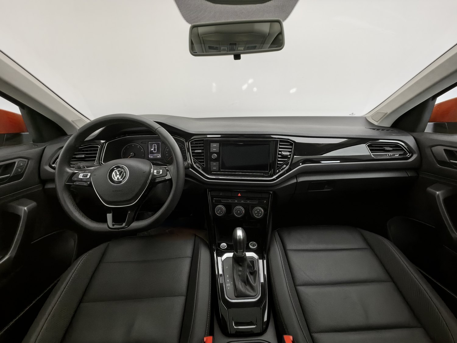 Used Volkswagen T-Roc 2019 1.4 AT